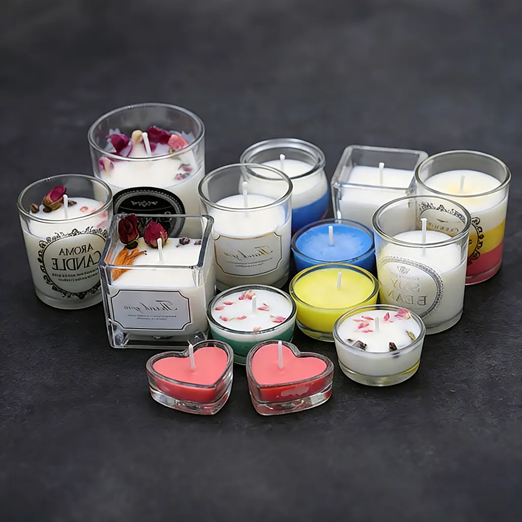 různé malé dózy na svíčky